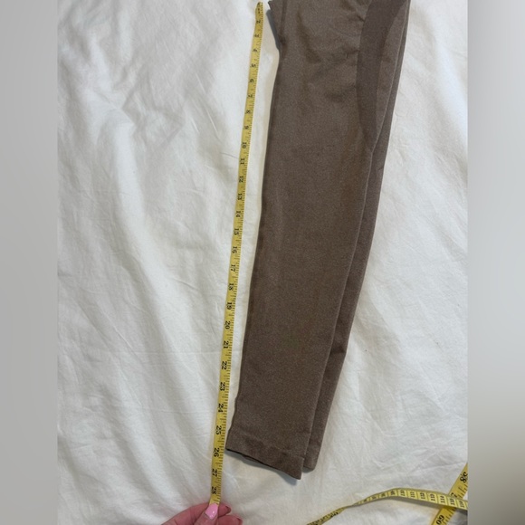 NVGTN Women’s Contour Seamless Leggings Beige Size Small New - Picture 12 of 13